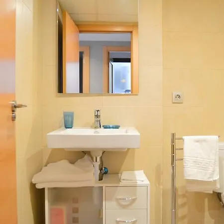 Edimar 9 - Arena Appartement *